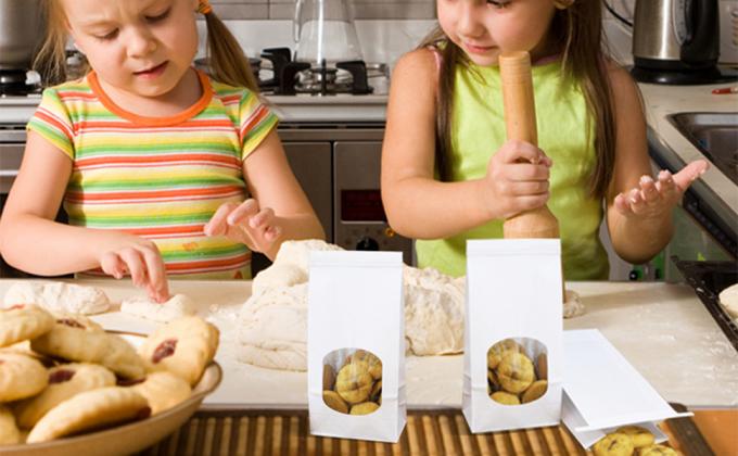 Bolsas de panadería con ventana transparente, bolsas de galletas de papel kraft blanco, cerradura de la barra de la corbata de estaño, bolsas de sándwich de pan de 3,5 "X2,4" X7" 0