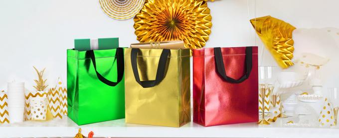 Bolsas de regalo brillantes con pañuelos de ropa   Set de oro rosa Bolsas de regalo brillantes reutilizables de tamaño medio - Ideal como bolsas de regalo 0