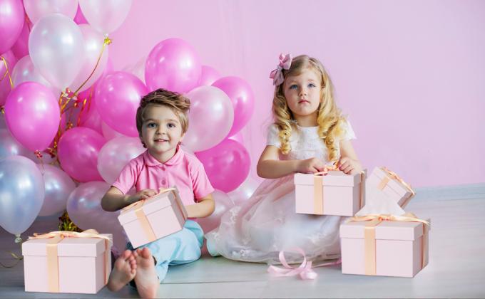 pink birthday nesting gift boxes with lids